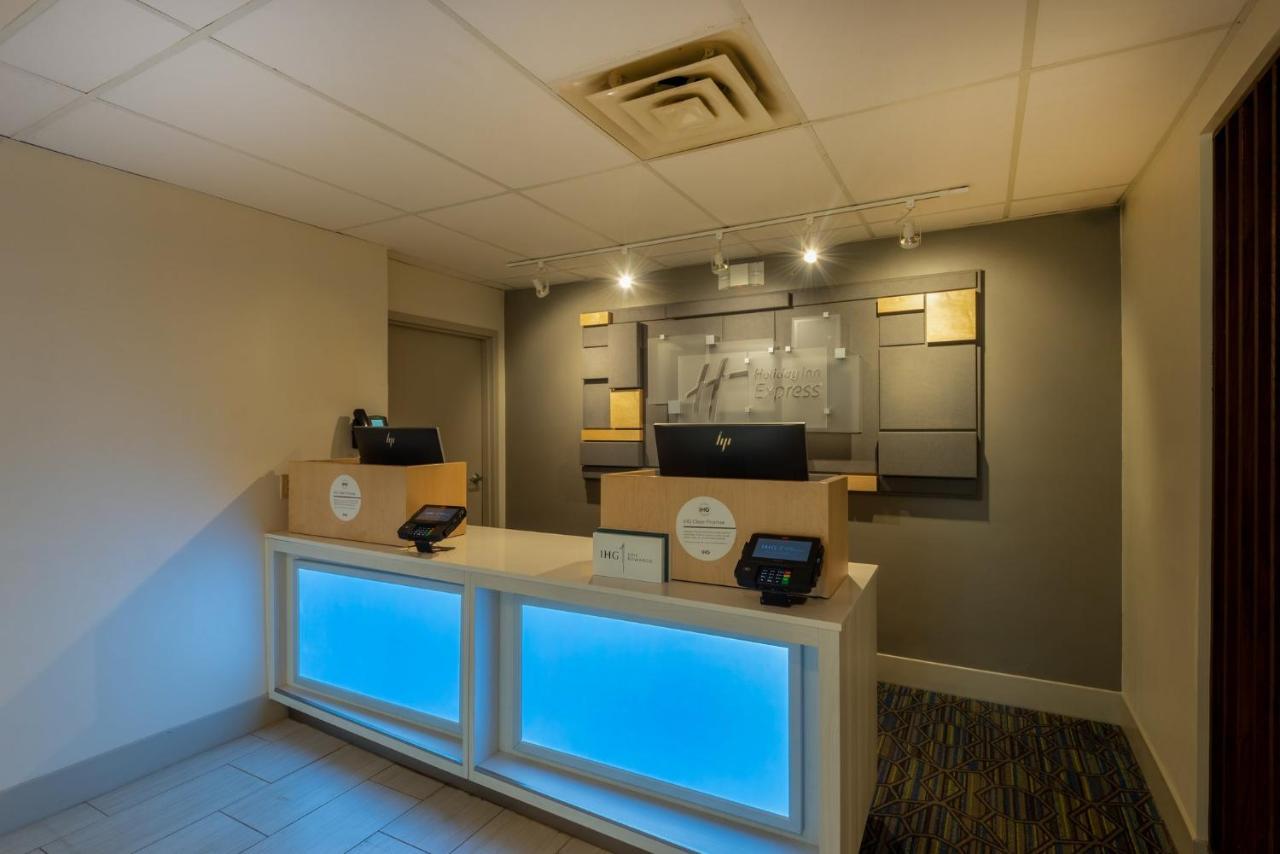 Holiday Inn Express Vermilion By Ihg Kültér fotó