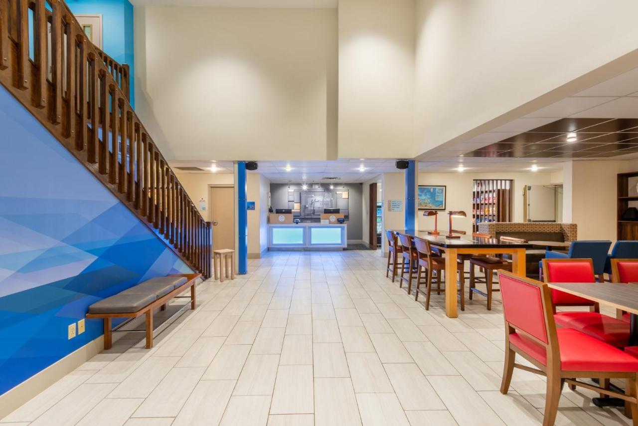 Holiday Inn Express Vermilion By Ihg Kültér fotó