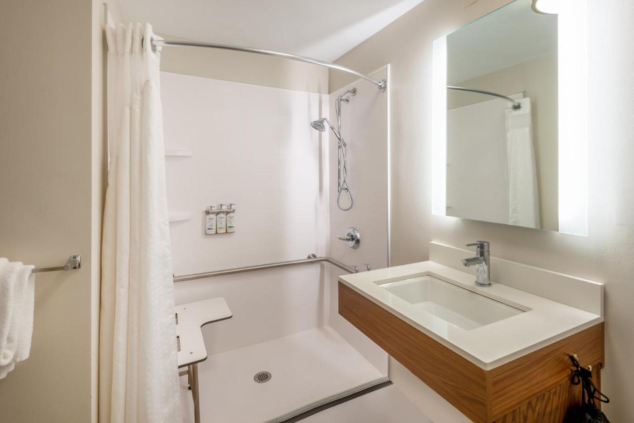 Holiday Inn Express Vermilion By Ihg Kültér fotó